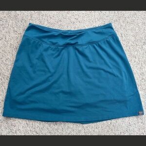 Title Nine Original Dream Skort 16" Skirt Teal w/ Navy Shorts Under Size Medium